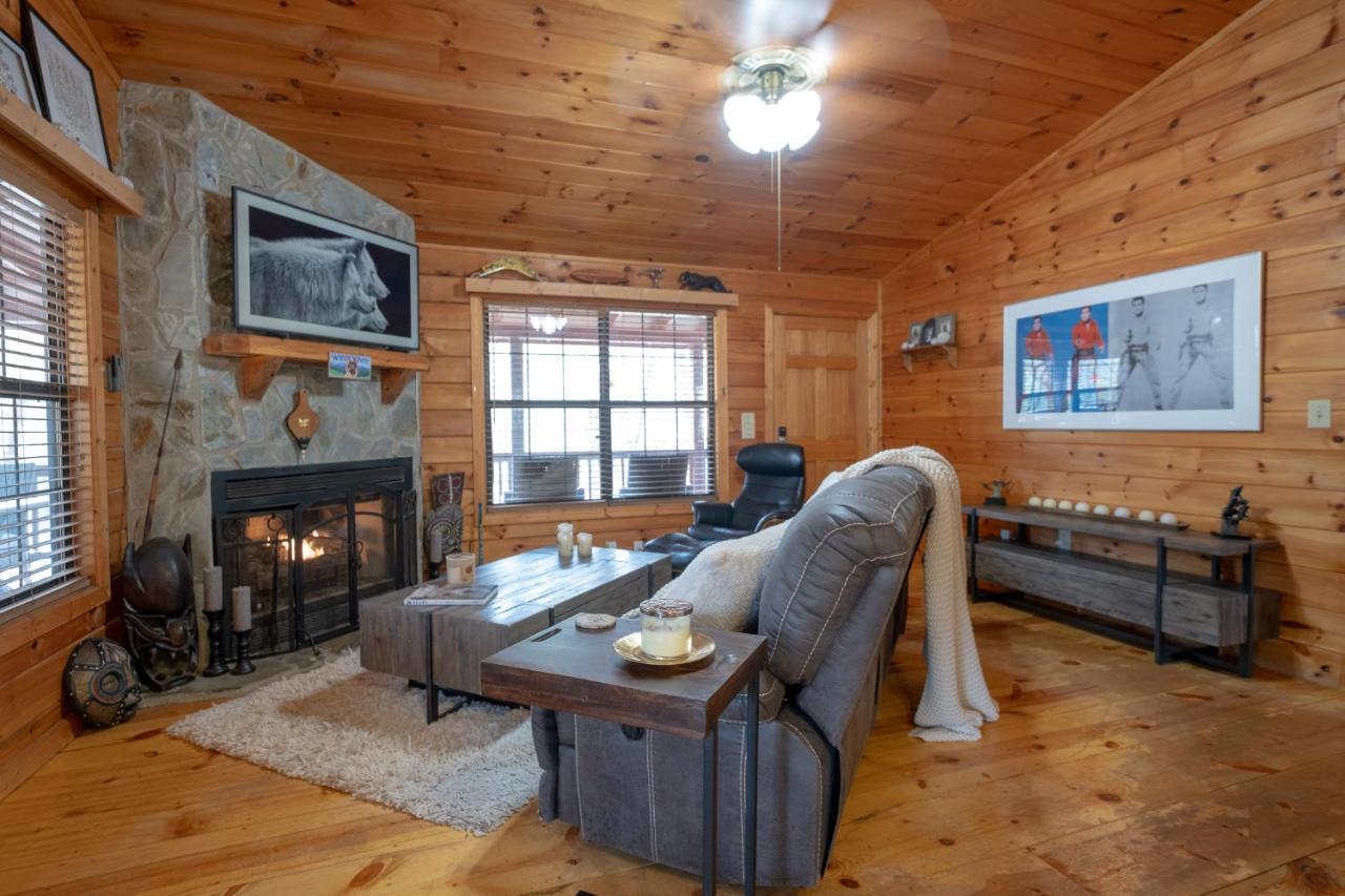 Three Dog Night - Pet-Friendly Cabin With Hot Tub Villa Blue Ridge Esterno foto