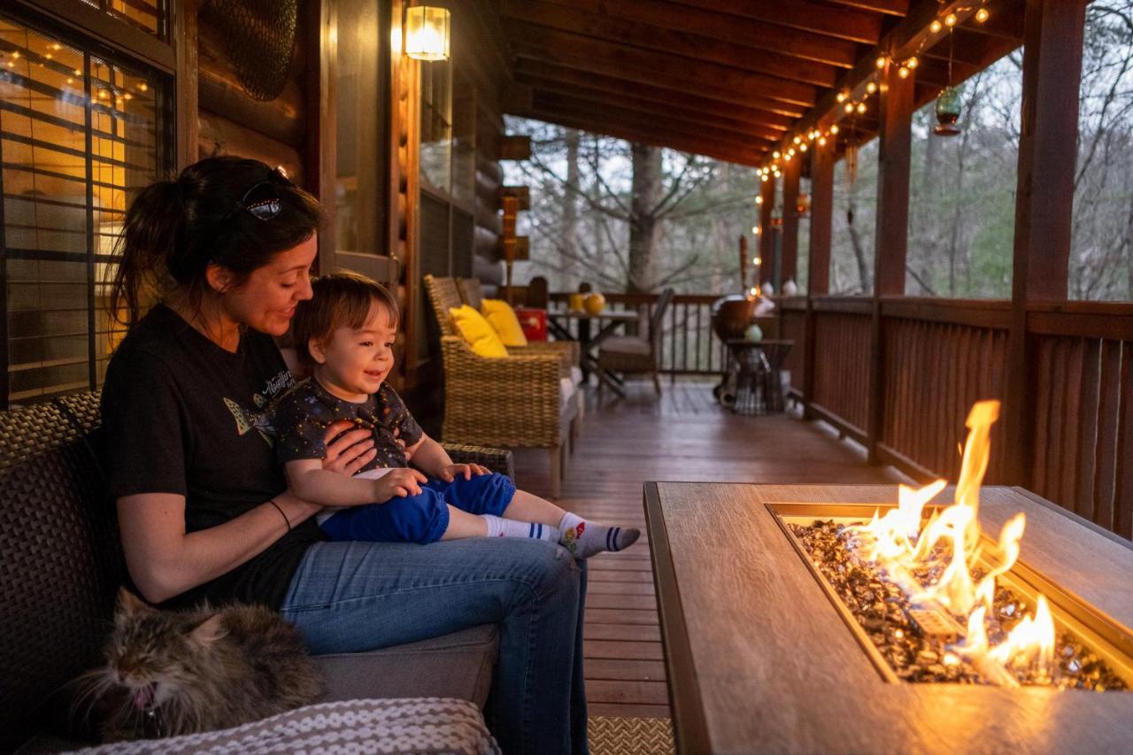 Three Dog Night - Pet-Friendly Cabin With Hot Tub Villa Blue Ridge Esterno foto