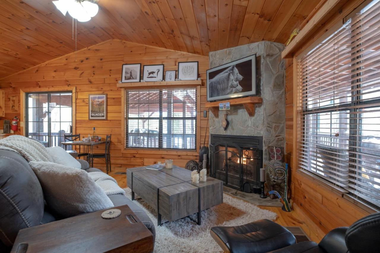 Three Dog Night - Pet-Friendly Cabin With Hot Tub Villa Blue Ridge Esterno foto