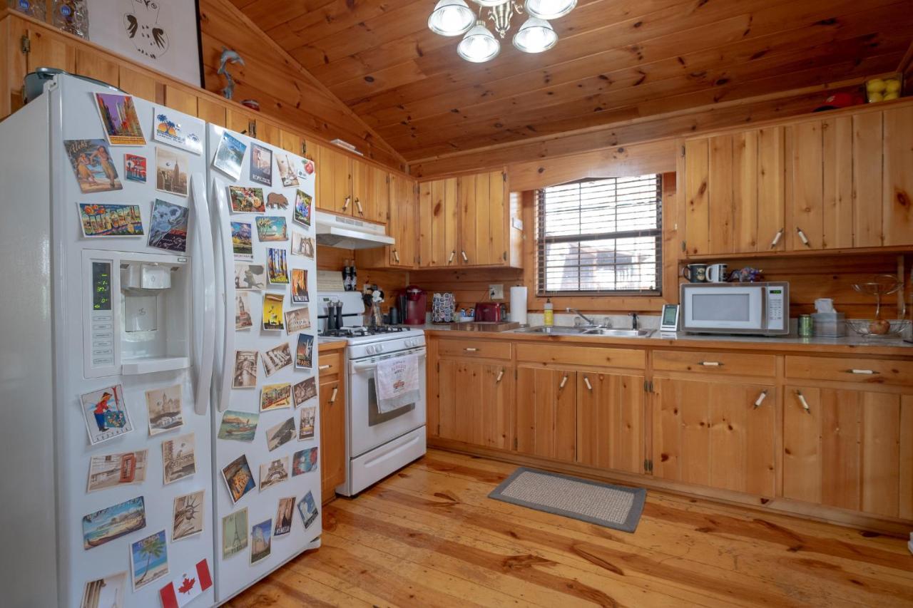 Three Dog Night - Pet-Friendly Cabin With Hot Tub Villa Blue Ridge Esterno foto